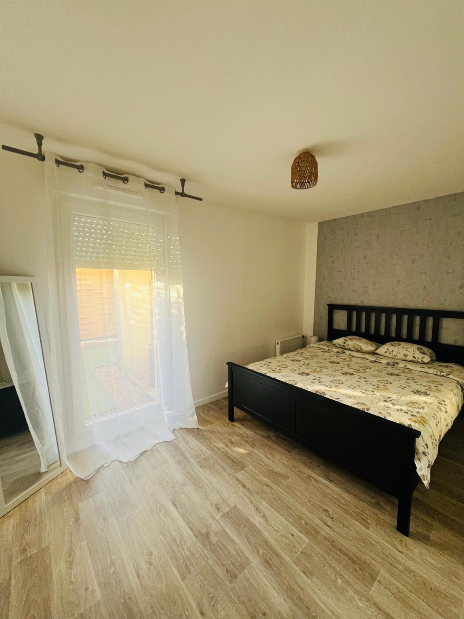 Appartement Rez De Chaussee Avec Parking Prive ออร์เลออง ภายนอก รูปภาพ